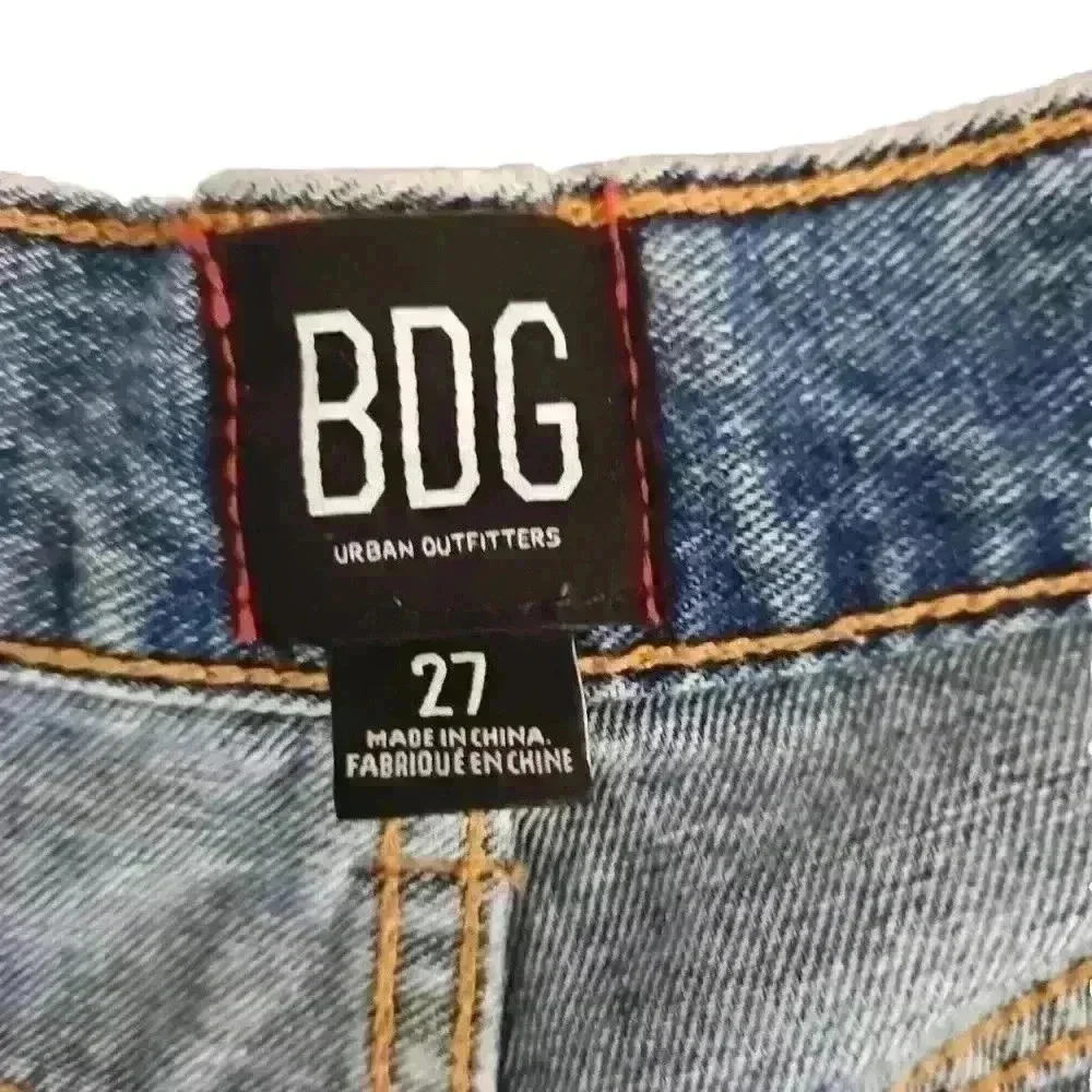 BDG Womens Acid Washed 90s Vintage Inspired Pleated Taper Leg High Waist Jean 27